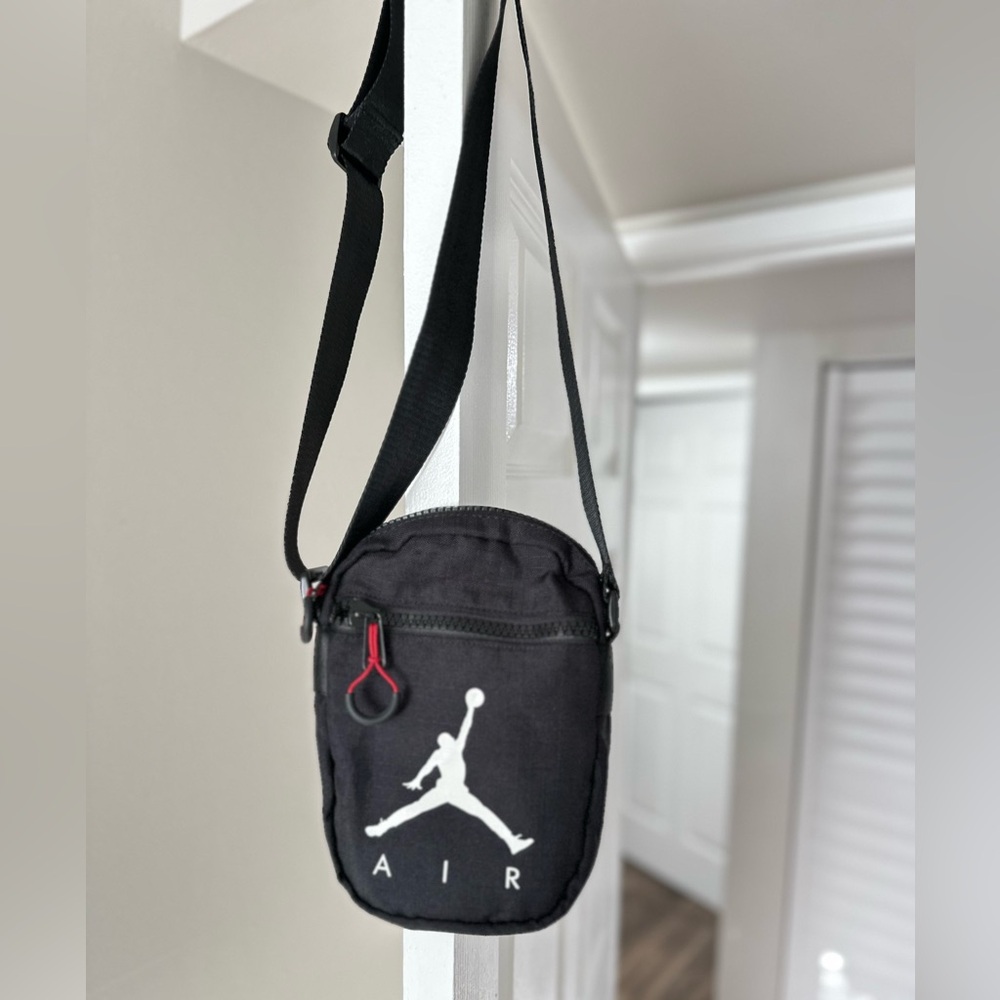 Jordan sling carry bag